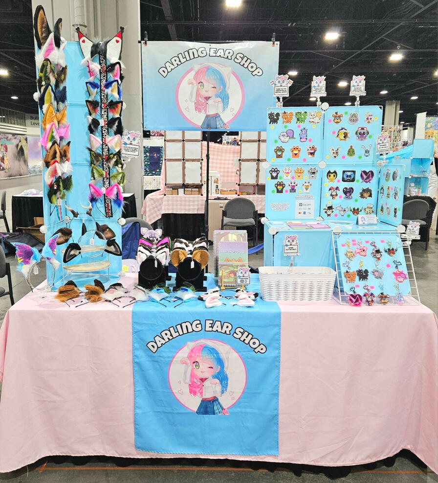 Momocon 6 foot table